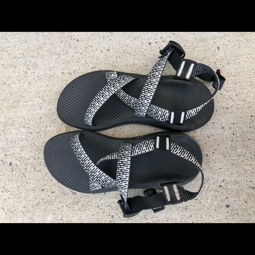 Chaco Z cloud black and white no toe strap